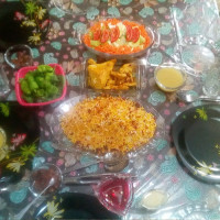 زرشک پلو با مرغ سرخ شده