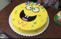 کیک تولد با فیلینگ موز و گردو و روکش فوندانت