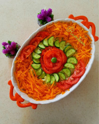 سالاد سبزیجات با اسفناج