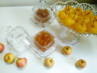 مربا و کمپوت سیب گلاب خوششششمزه :-)