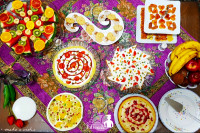 میز دورهمی دوستانه