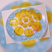آبنبات چوبی زعفرانی و قند تزیینی