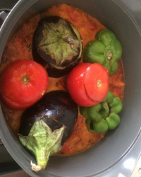 دلمه بادمجان، فلفل و گوجه فرنگی