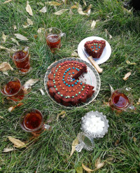 کیک شکلاتی بی بی