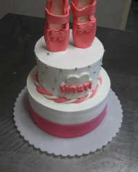 کیک تولد با کفش فوندانتی باله