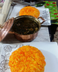 قورمه سبزی و سالاد