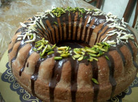 اینم کیک خوشمزه من