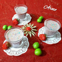 دسر موز و توت فرنگی