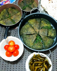 کوکو سبزی برای کارکنان هیئت