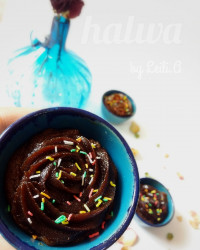 حلوا سه آرد با شیره خرما