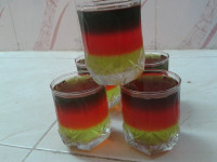 ژله سه رنگ