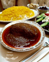 فسنجون با مرغ