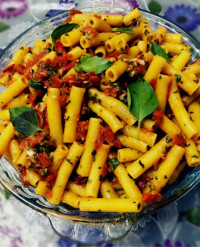 پاستا با سس آرابیاتا