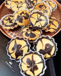 کاپ کیک های سفید و سیاه