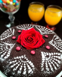 کیک شکلاتی بی بی