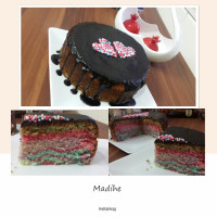 کیک رنگی رنگی