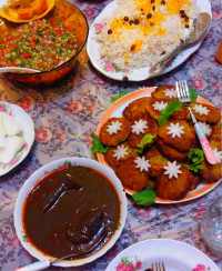 فسنجون سیاه