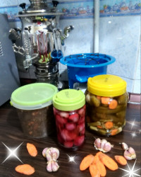 خیار شور، پیاز ترشی و لیته بادمجان