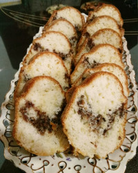 کیک مغزدار سیب