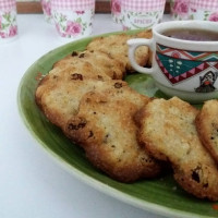 کوکی سیب و گردو و کشمش