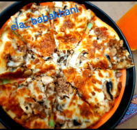 پیتزا قارچ و گوشت