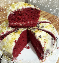 کیک مخملی و ماست