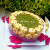 دسرپاناکوتا وژله همراه با میوه