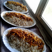 رشته پلو با مرغ ریش ریش