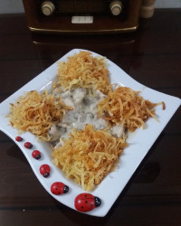 چیکن استرو گانف و سیب زمینی کرانچی