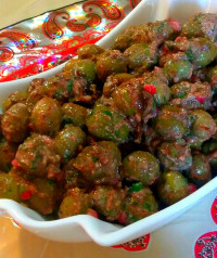 زیتون پرورده گیلانی باسبزی چوچاق