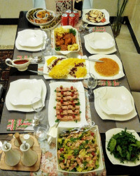 میز شام من برای دوستای عزیزمون