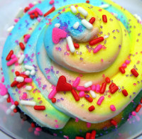 کاپ کیک رنگین کمان