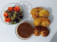 خوراک لوبیا وقارچ نان شیرمال