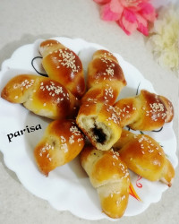 نان کروسان شکلاتی