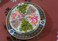 کیک رنگی با رویه پنیری مخصوص