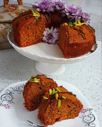 کیک شیره انگور با سس کارامل