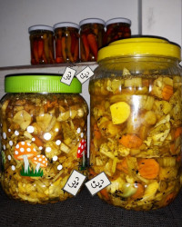 ترشی مخلوط بازاری