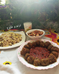 عدس پلو با کوفته قلقلی و سس گوجه