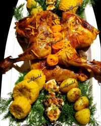 ران مرغ گریل شده به همراه دورچین