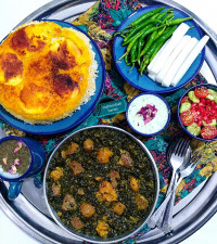خورش آلو اسفناج