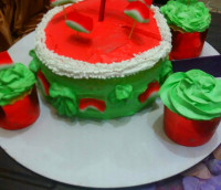 کیک وکاپ کیک هندوانه ای