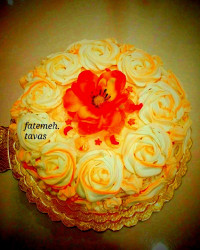 کیک اسفنجی با فیلینگ موزو گردو