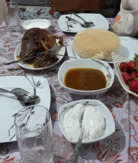 غاز باانار دون با مخلفاتش شام شب یلدا