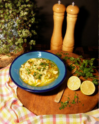 سوپ مرغ و رشته فرنگی