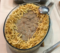 خوراک زبان با سس بشامل ?