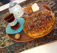 نان روغنی سنتی و محلی تبریز