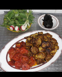 گوجه بادمجان