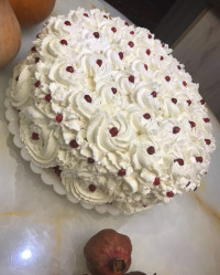 کیک خامه ای شب یلدا