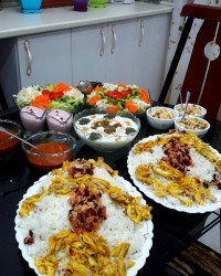 زرشک پلو با مرغ مخلوط