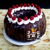 کیک شکلاتی بی بی